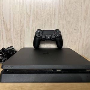 Ps4 slim 1 tb